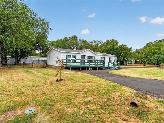 2nd image of 2032 Dorothy Dr
