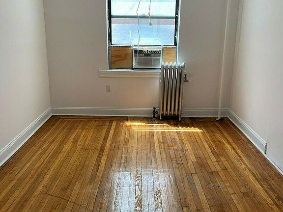 4th image of 170 E 17th St #A2