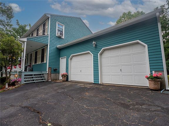 3rd image of 22 Ridgewood Dr