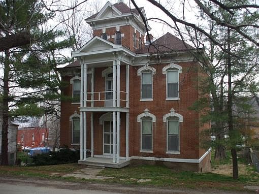 1st image of 205 Poplar St