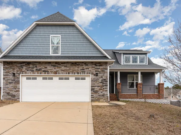 2228 Lakedale Dr, Fayetteville, NC 28306
