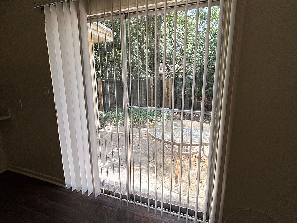 1st image of 139 Valencia Dr #139