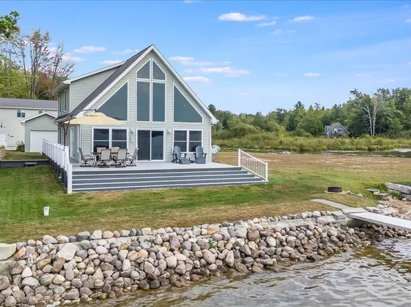 8331-8340 N Shore Dr, Hale, MI 48739