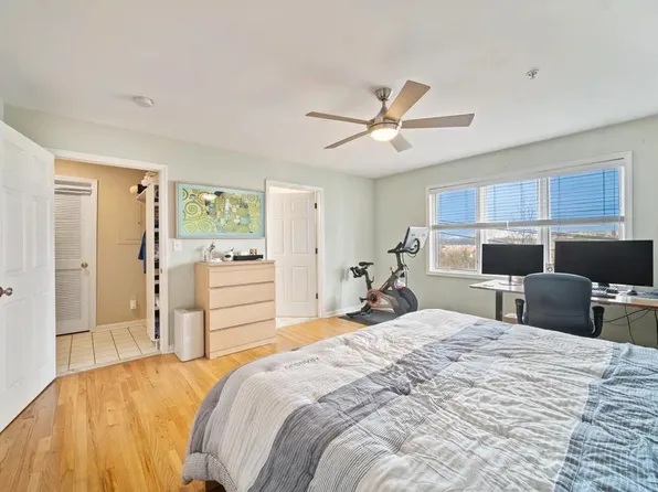 9 Legend Hills Drive image 16 of 19