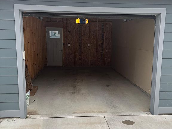 4th image of 3327 McDowell Ave