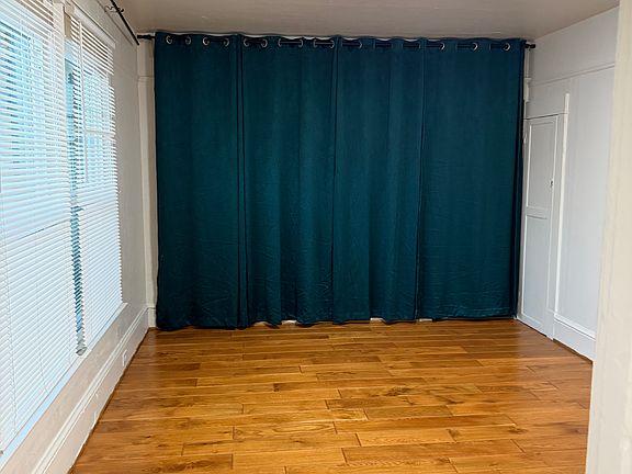 3rd image of 300 Chiquita Ave APT 7