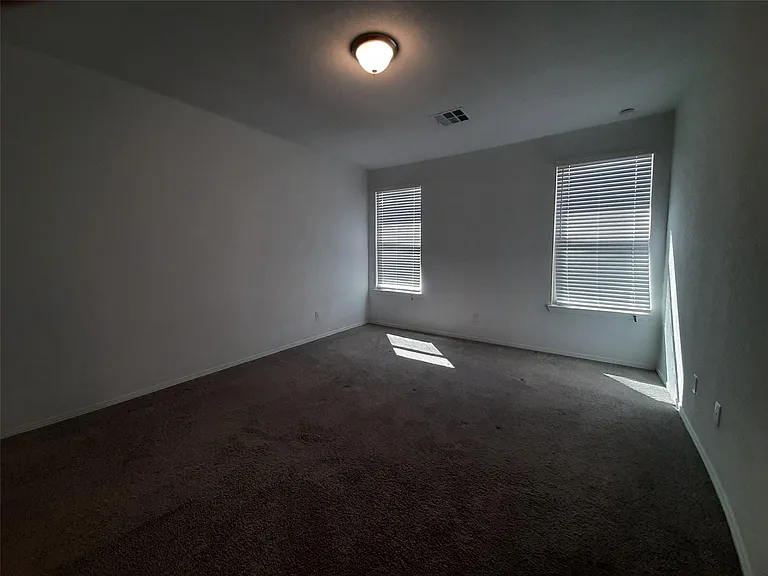16568 Moss Ln — Photo 12