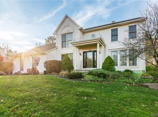 160 Squire Dr, Orchard Park, NY 14127
