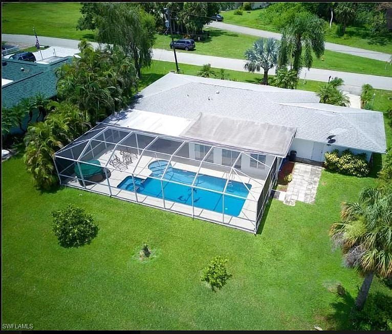 1st image of 2311 Lakeview Dr