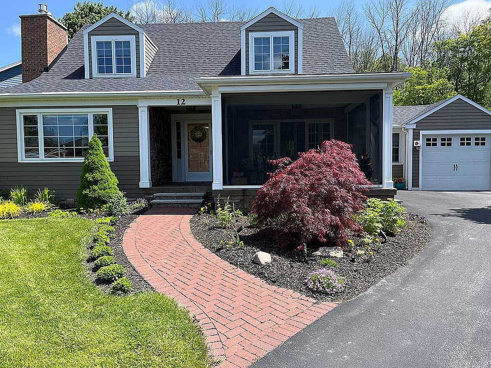 2nd image of 12 Lakeview Cir