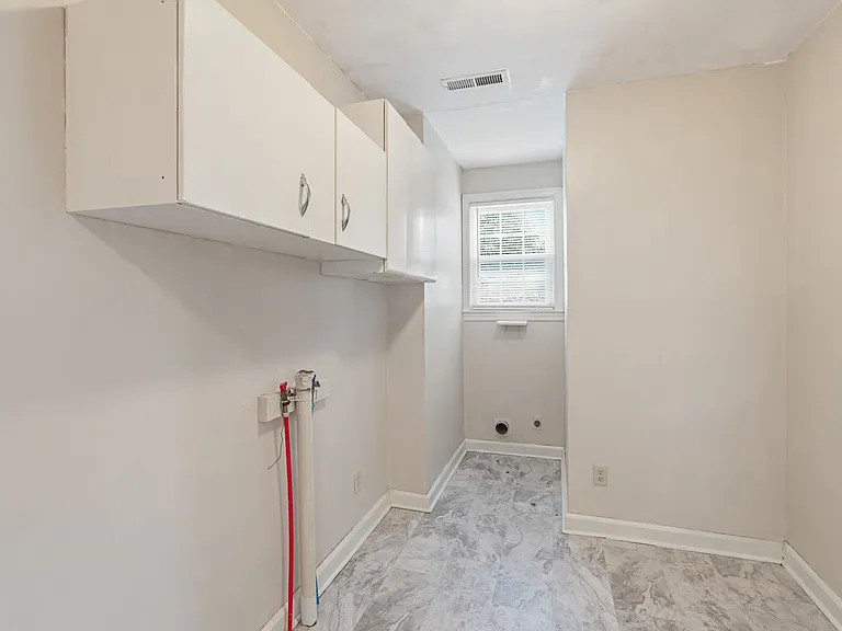 1315 E Red Bud Rd — Photo 22