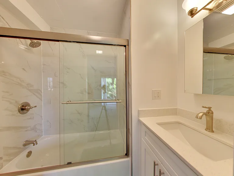378 Van Buren - Renovated 2bed and 1bed units - Beautiful Building! — Photo 13