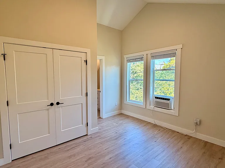 1609 E Columbia St #4 — Photo 14