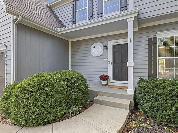 4th image of 17517 W 160th Ter
