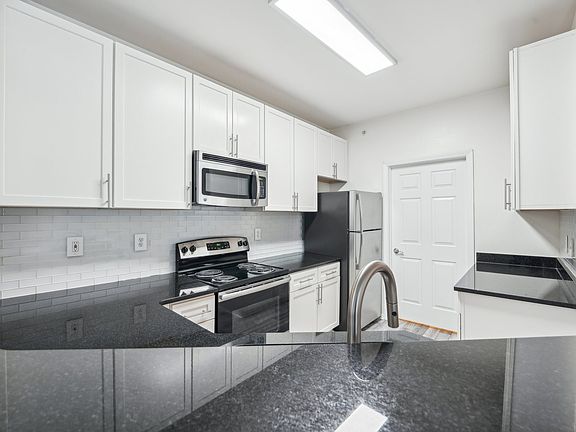 4th image of 7785 Roswell Rd #2328