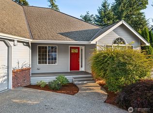 20517 SE 261st Pl, Covington, WA 98042