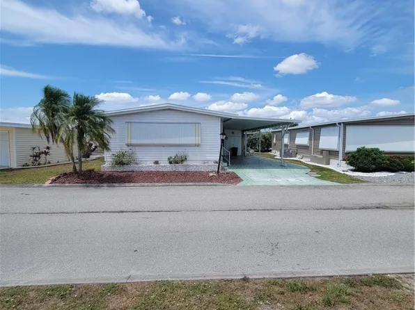 573 Hogan Dr, North Fort Myers, FL 33903