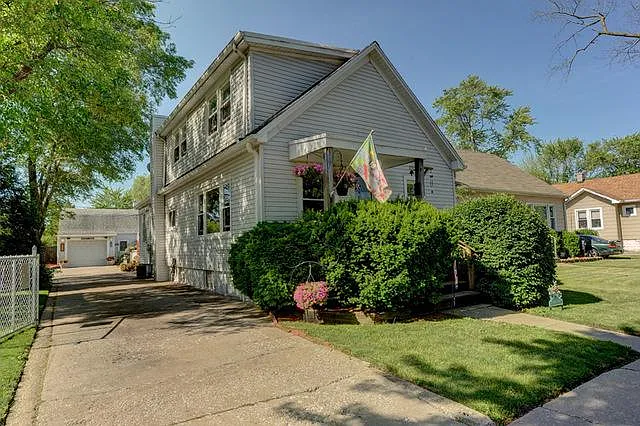 3447 Monroe St photo 1