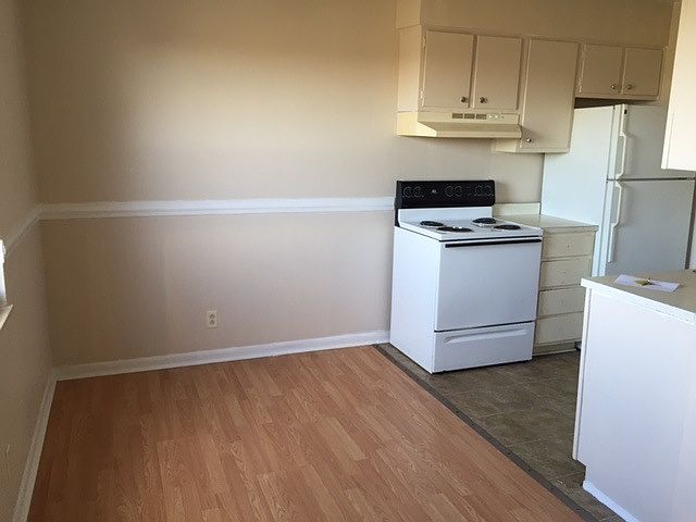 2nd image of 1519 Steadmantown Ln APT 3