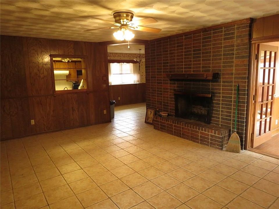 1st image of 2722 Eastridge Dr