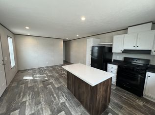 607 W Elm Ave #171, Charleston, IL 61920