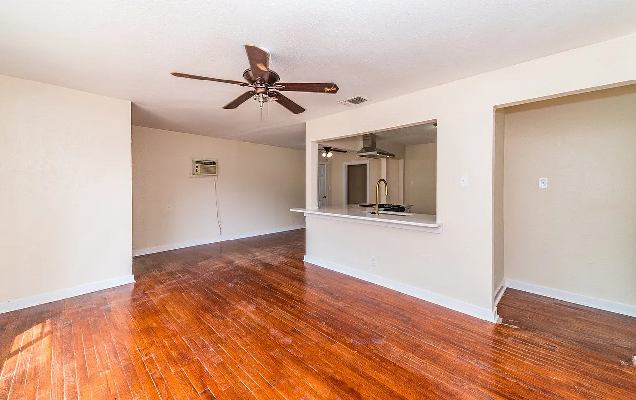 3 bed, 1205 sqft, $1,495 — Photo 4