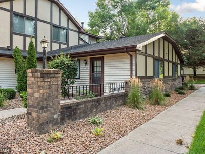 1101 W Royal Oaks Dr, Shoreview, MN, 55126