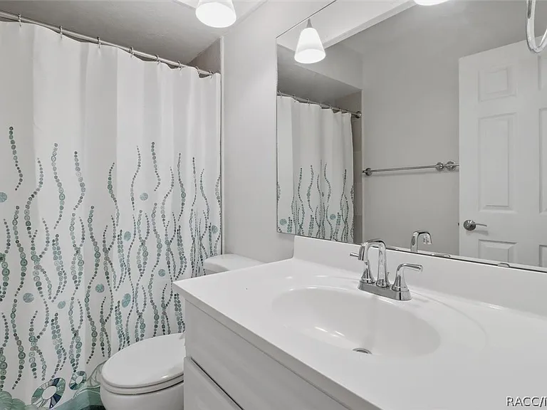 791 E Hartford St #1B — Photo 27