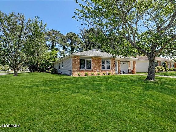 4th image of 32 Abbey Road