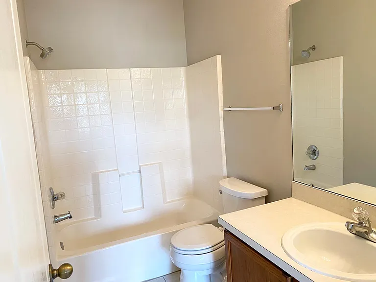 16412 Rollingbrook Dr — Photo 11