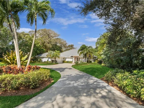 12 N Ridgeview Rd, Sewalls Point, FL 34996