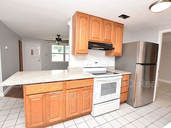 2nd image of 2118 Smithfield Pl