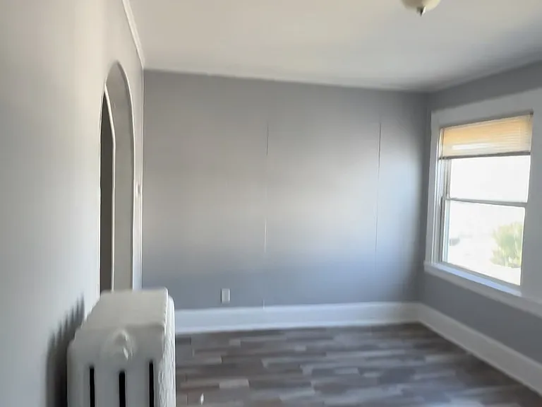 32 Finlay Pl #2L — Photo 1