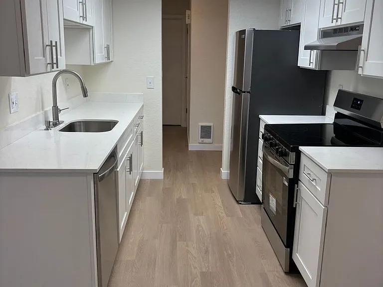 North Haven Apartments — Photo 19