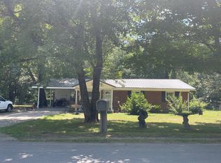 706 Garrison Rd, Hohenwald, TN 38462