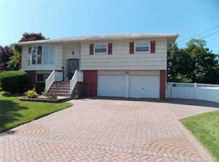 18 Nathalie Ave, Amityville, NY 11701