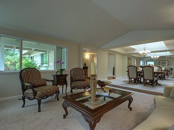 5th image of 13081 Jaccaranda Ct