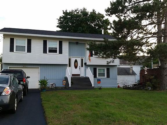 2nd image of 70 Melville Ave