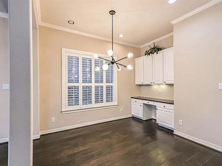 5453 Fairdale Ln — Photo 12