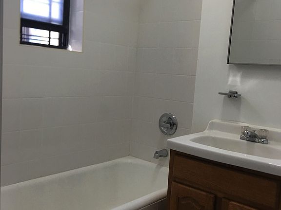 5th image of 2835 34th St APT 45
