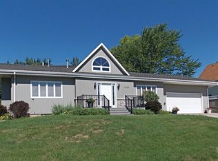 1505 S Center St, Marshalltown, IA 50158