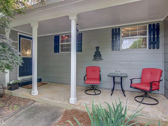 4th image of 3923 Arbor Ln SE