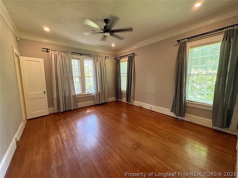 310 Hinsdale Ave — Photo 11