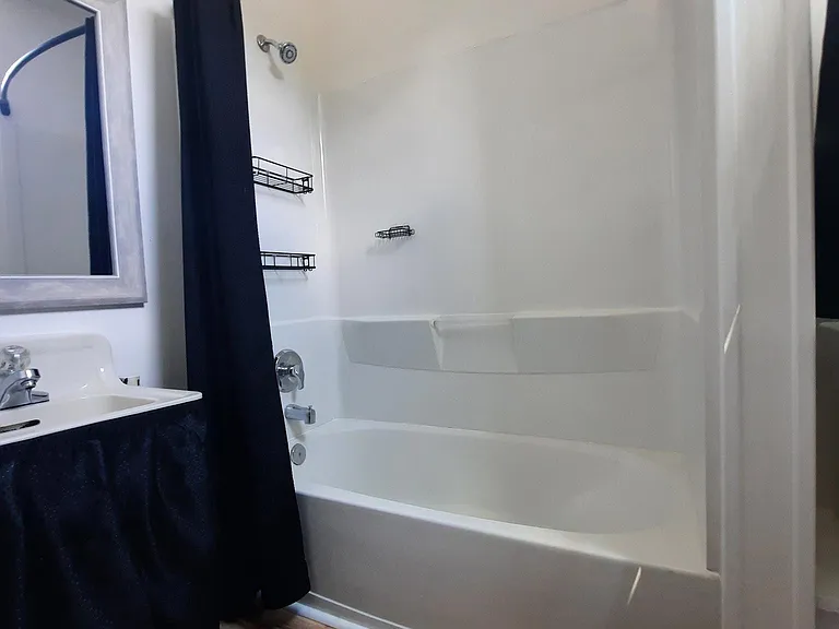 10 Blue Ridge Ave #4 — Photo 9