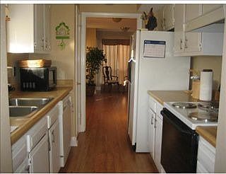 1st image of 34 Stanton Hall Dr