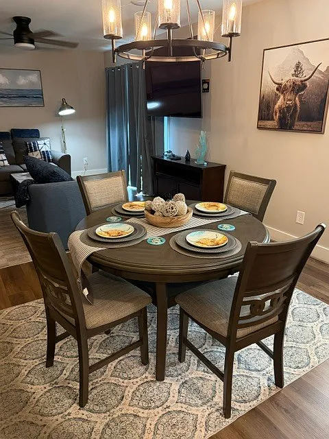 2 bed, 1.0 bath, 960 sqft, $1,595 — Photo 3