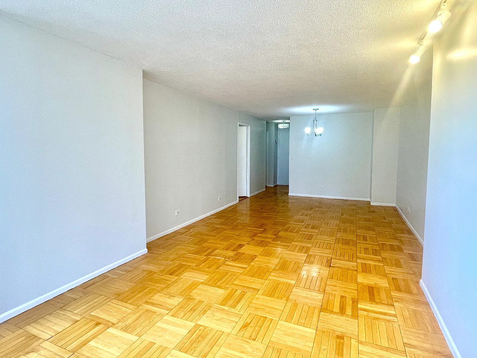 330 East 38th Street — Photo 2
