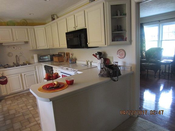 3rd image of 506 Paradise St