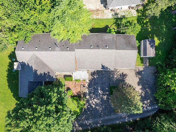 3rd image of 3020 Shildmyer Rd