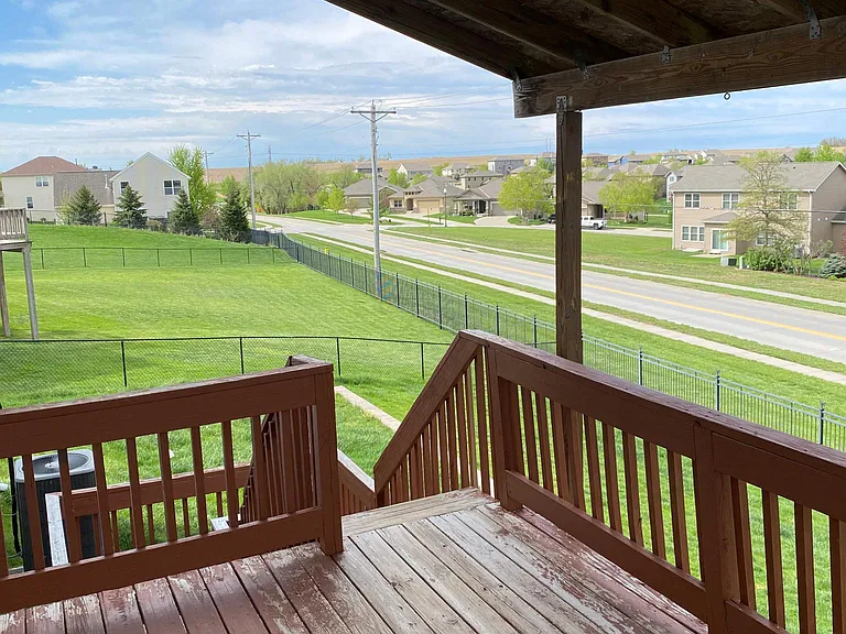 2210 Walnut Creek Dr — Photo 16